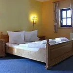 Lothar-mai-haus 4*