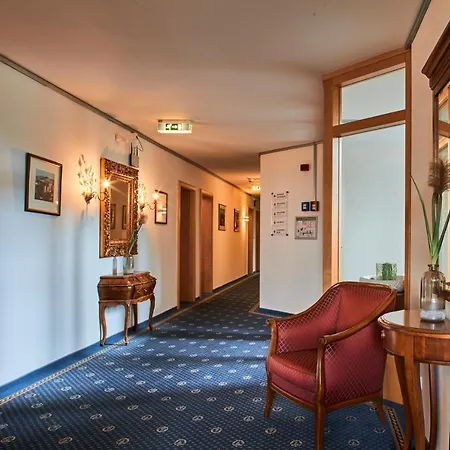 Lothar-mai-haus Hotel 4*