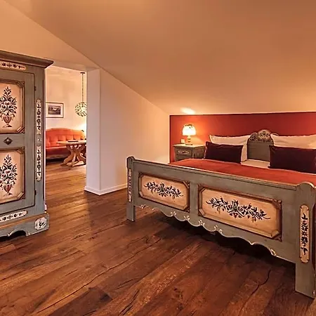 Lothar-mai-haus Hotel