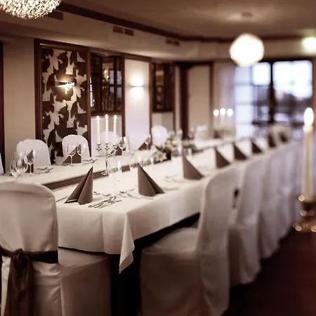 호텔 Lothar-mai-haus 4*