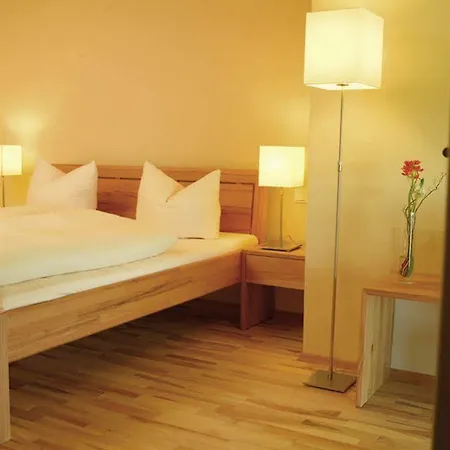 Lothar-mai-haus 호텔 호프비에버